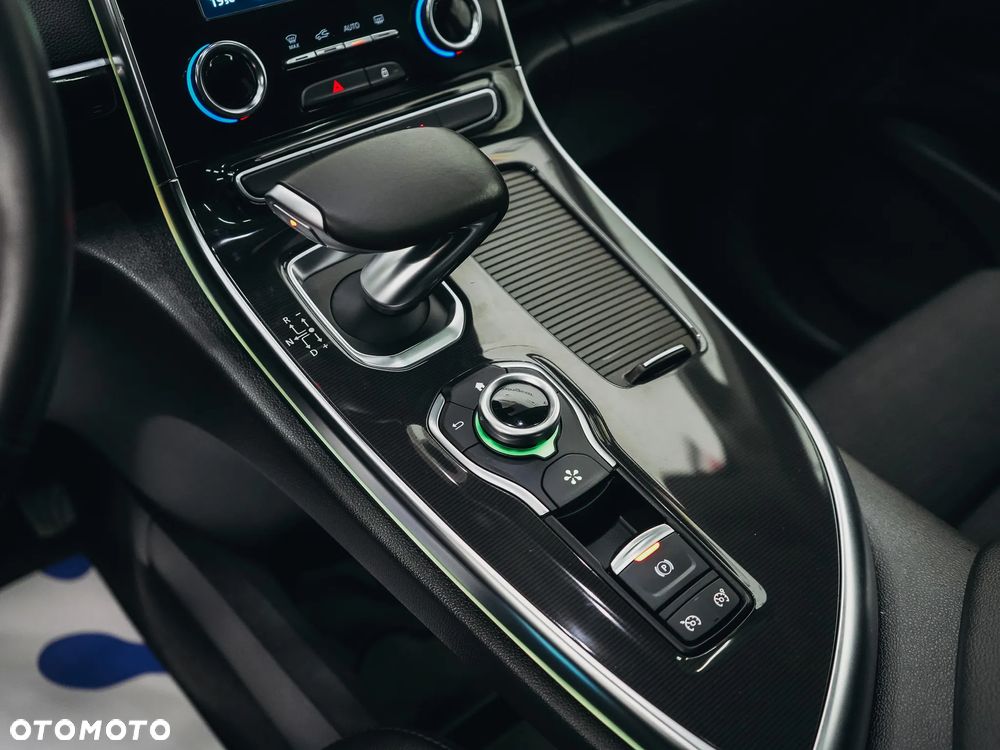 Renault Espace BLUE dCi 160 EDC BUSINESS EDITION - 24