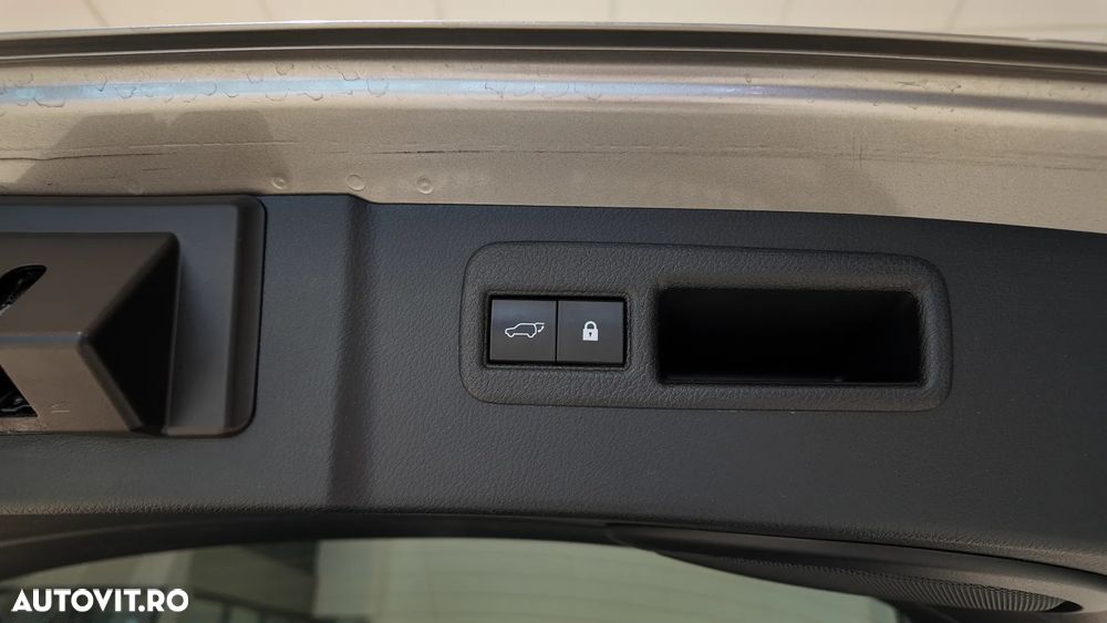 Lexus Seria NX 300h E-FOUR Luxury Line - 37