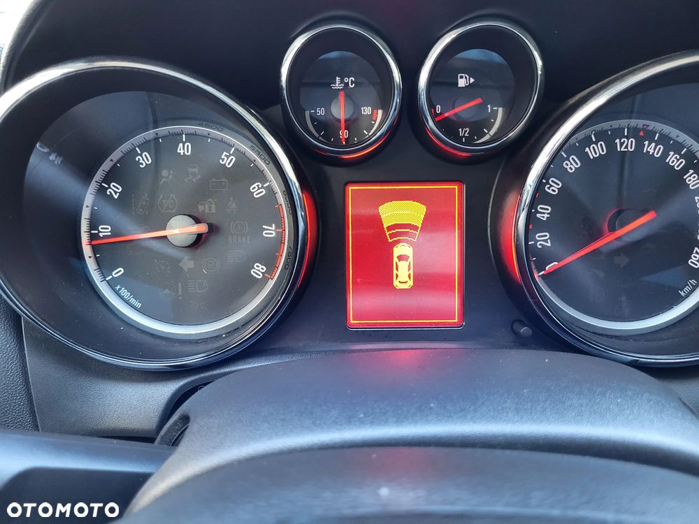 Opel Astra 1.4 Turbo - 15