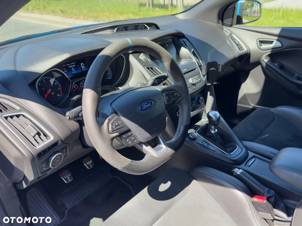 Ford Focus - 9