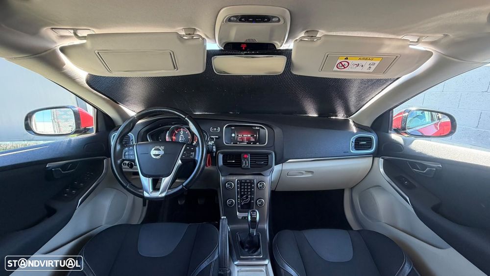 Volvo V40 1.6 D2 Eco Momentum - 19