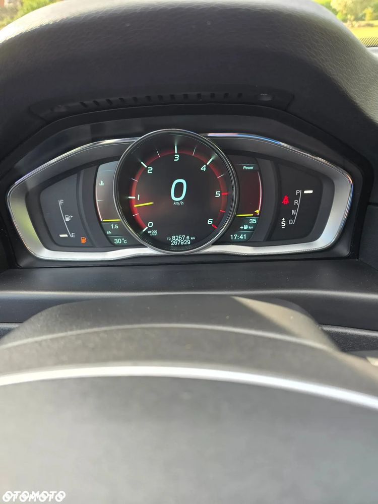 Volvo XC 70 D5 AWD Dynamic Summum - 8