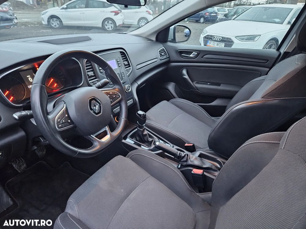 Renault Megane TCE 114 GPF Life - 5