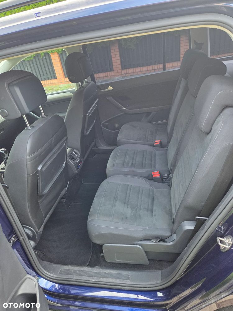 Volkswagen Touran 2.0 TDI SCR UNITED - 11