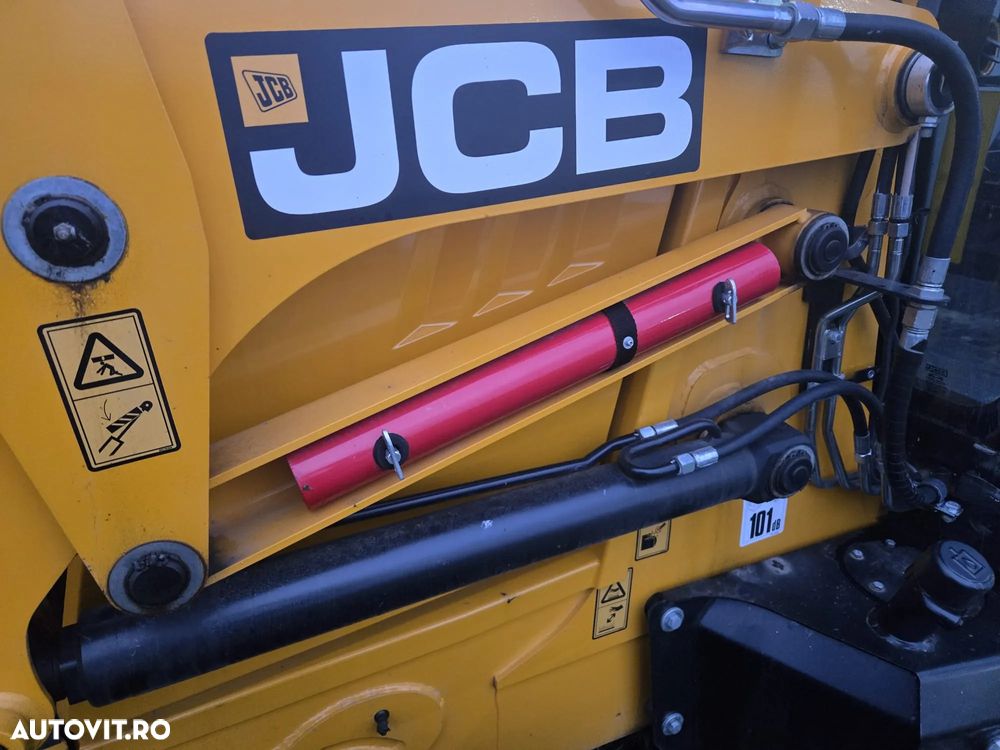 JCB 3CX - 7