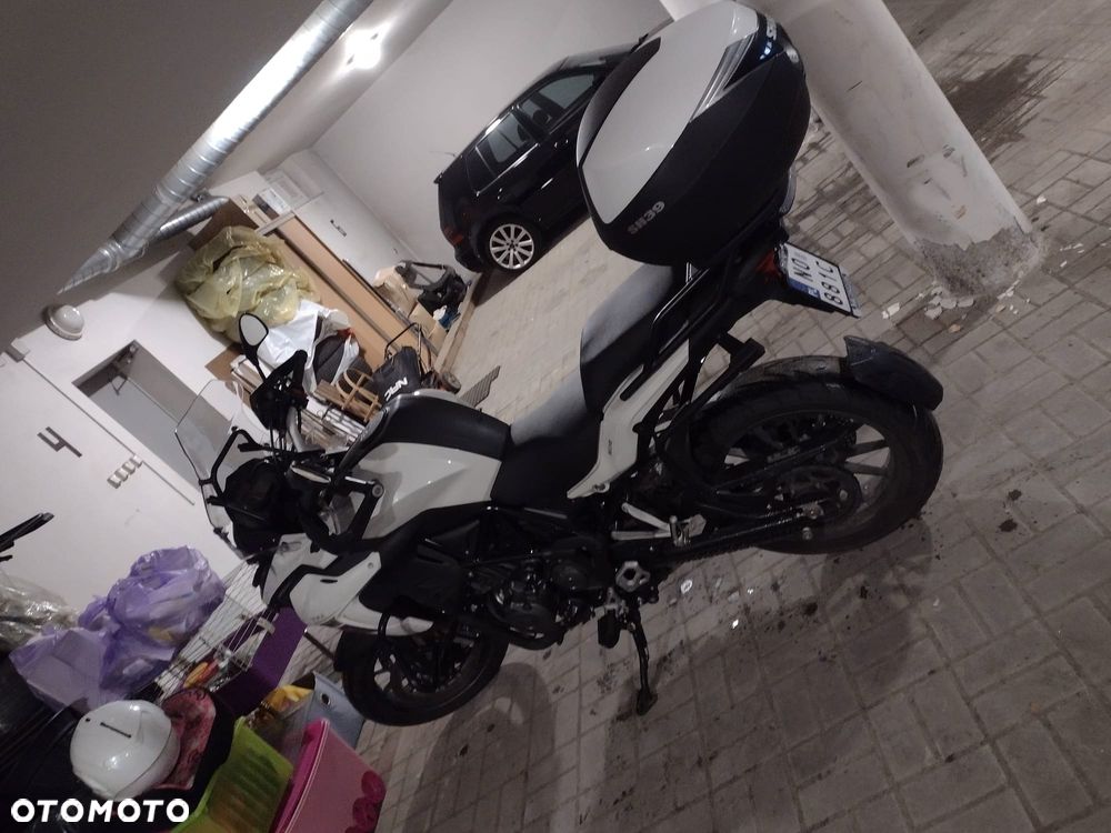 Benelli TRK 502 - 4