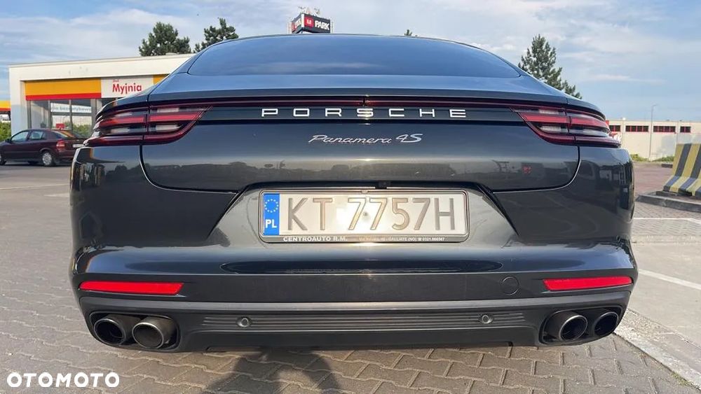 Porsche Panamera 4S Executive - 8
