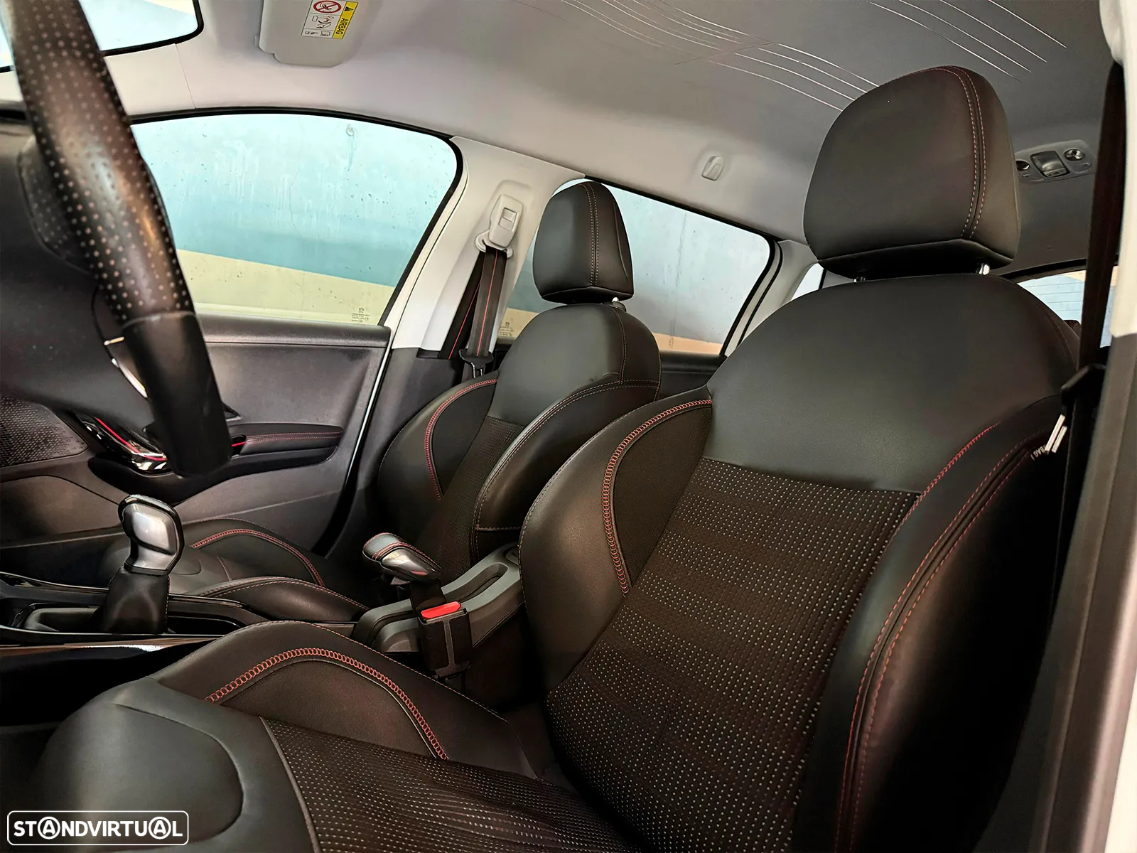 Peugeot 2008 1.2 PureTech GT Line - 10