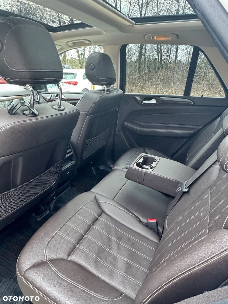 Mercedes-Benz GLE - 21