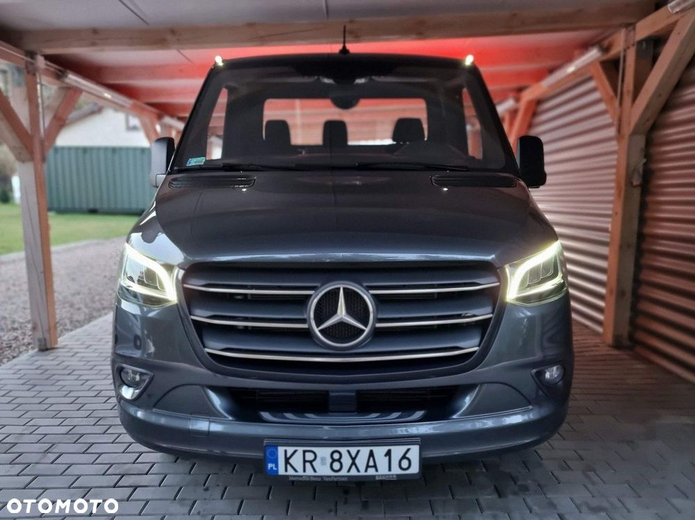Mercedes-Benz Sprinter - 2