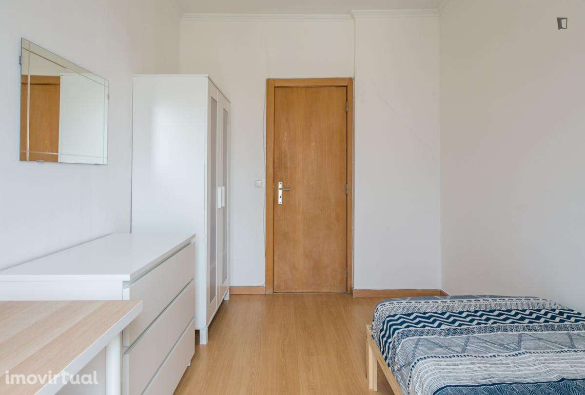 Quarto - localizado em Penha de França Lisbon - Grande imagem: 4/20