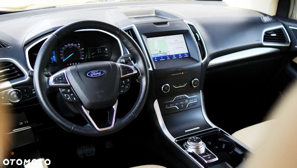 Ford Edge - 12