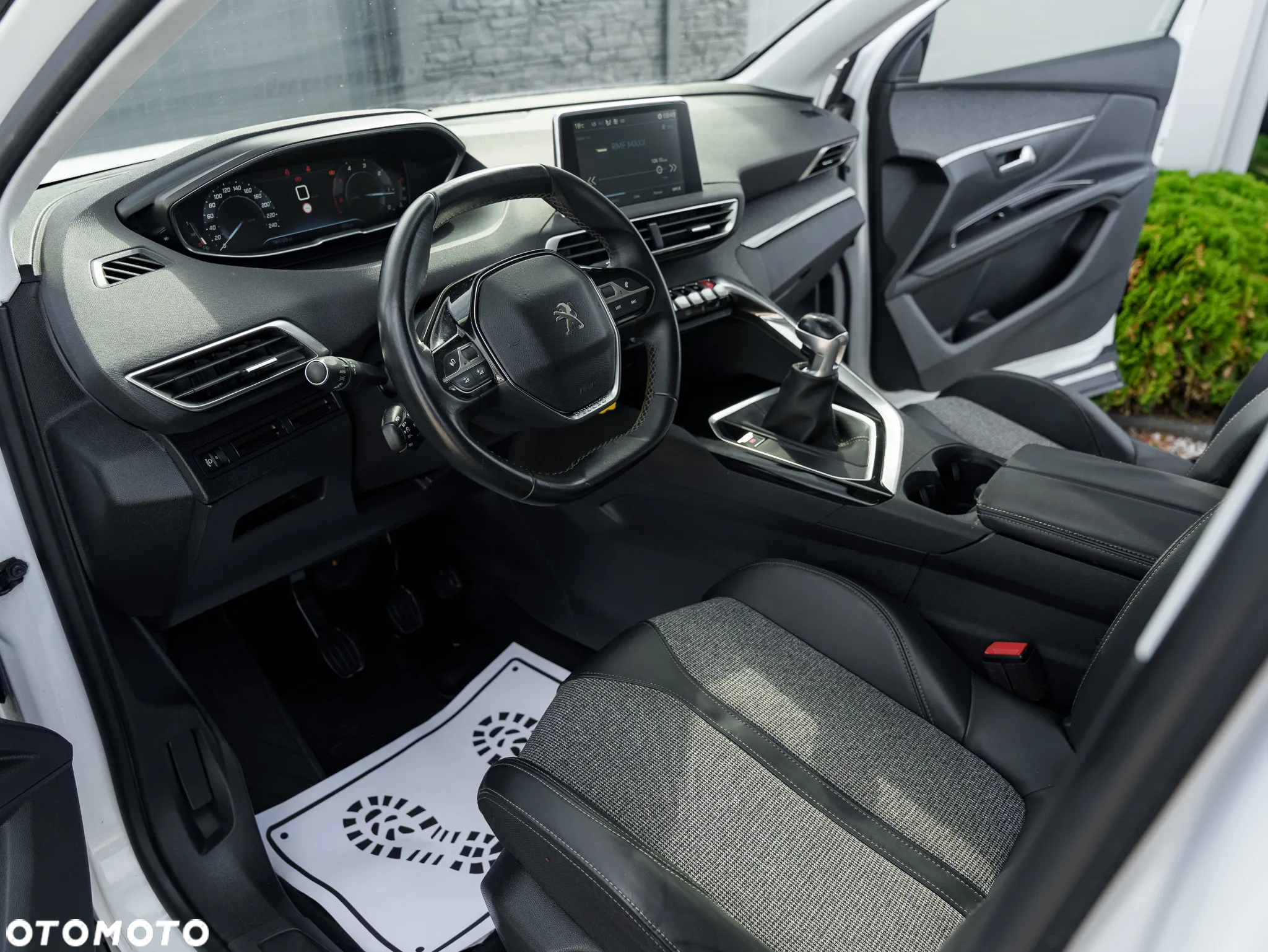 Peugeot 5008 1.6 BlueHDi Allure 7os - 20