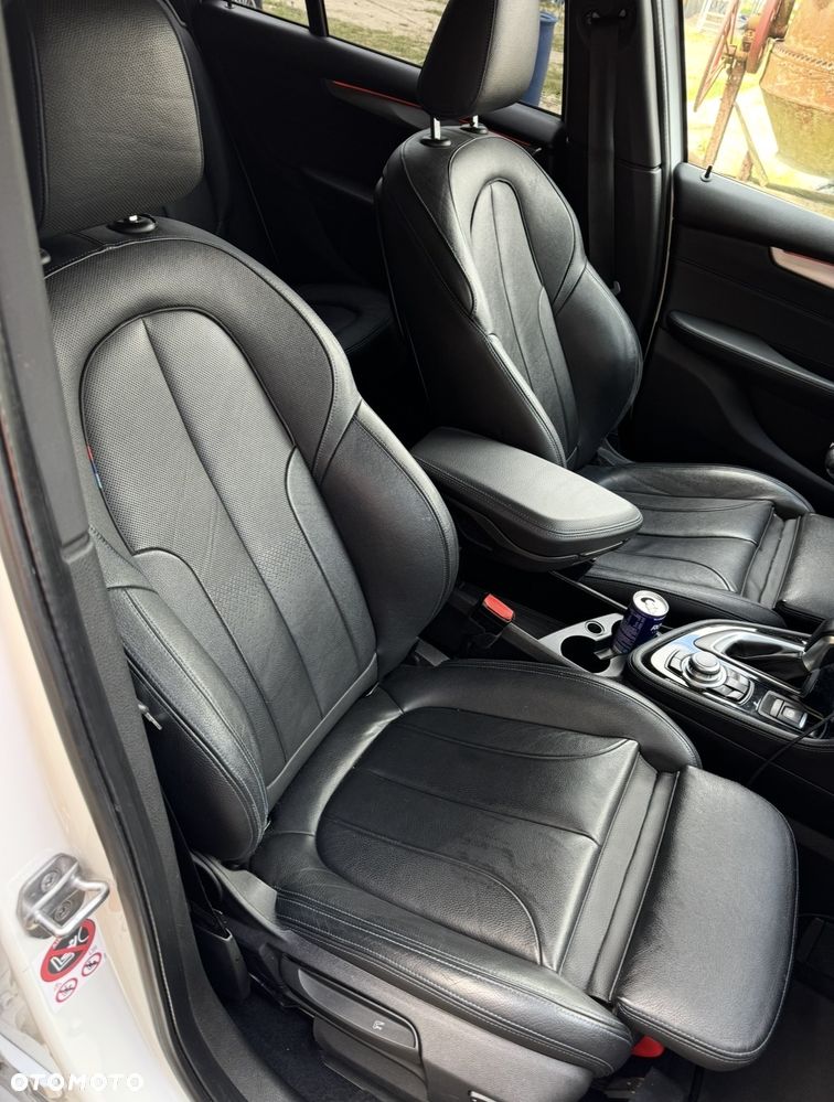 BMW Seria 2 218d M Sport - 12
