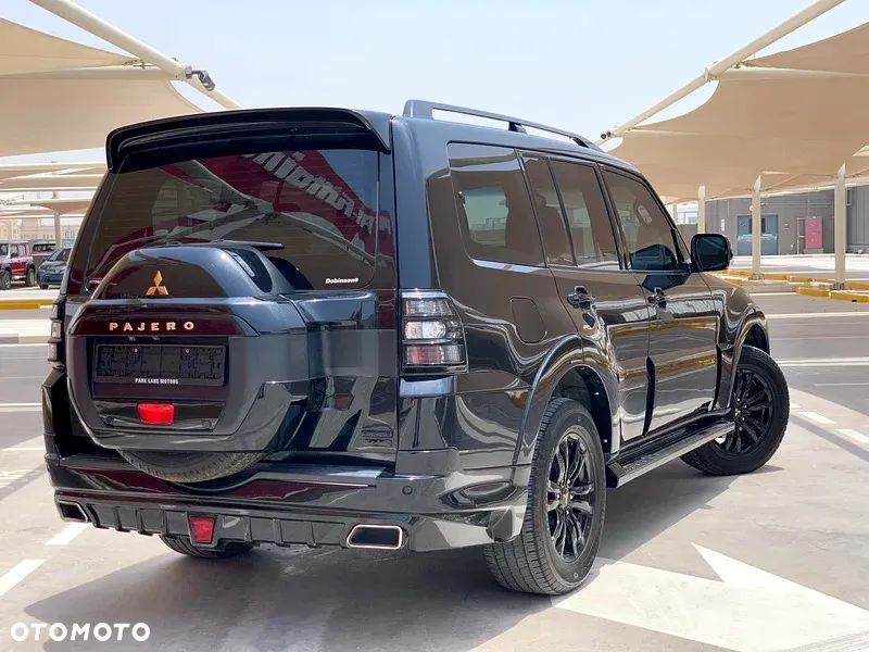 Mitsubishi Pajero - 5