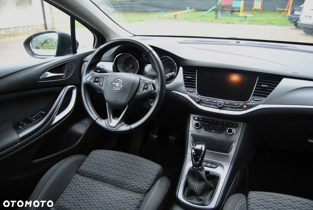 Opel Astra 1.4 Turbo Start/Stop Dynamic - 11
