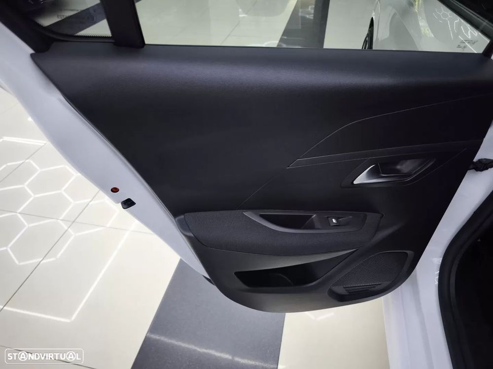 Peugeot 208 1.2 PureTech Allure Pack EAT8 - 40