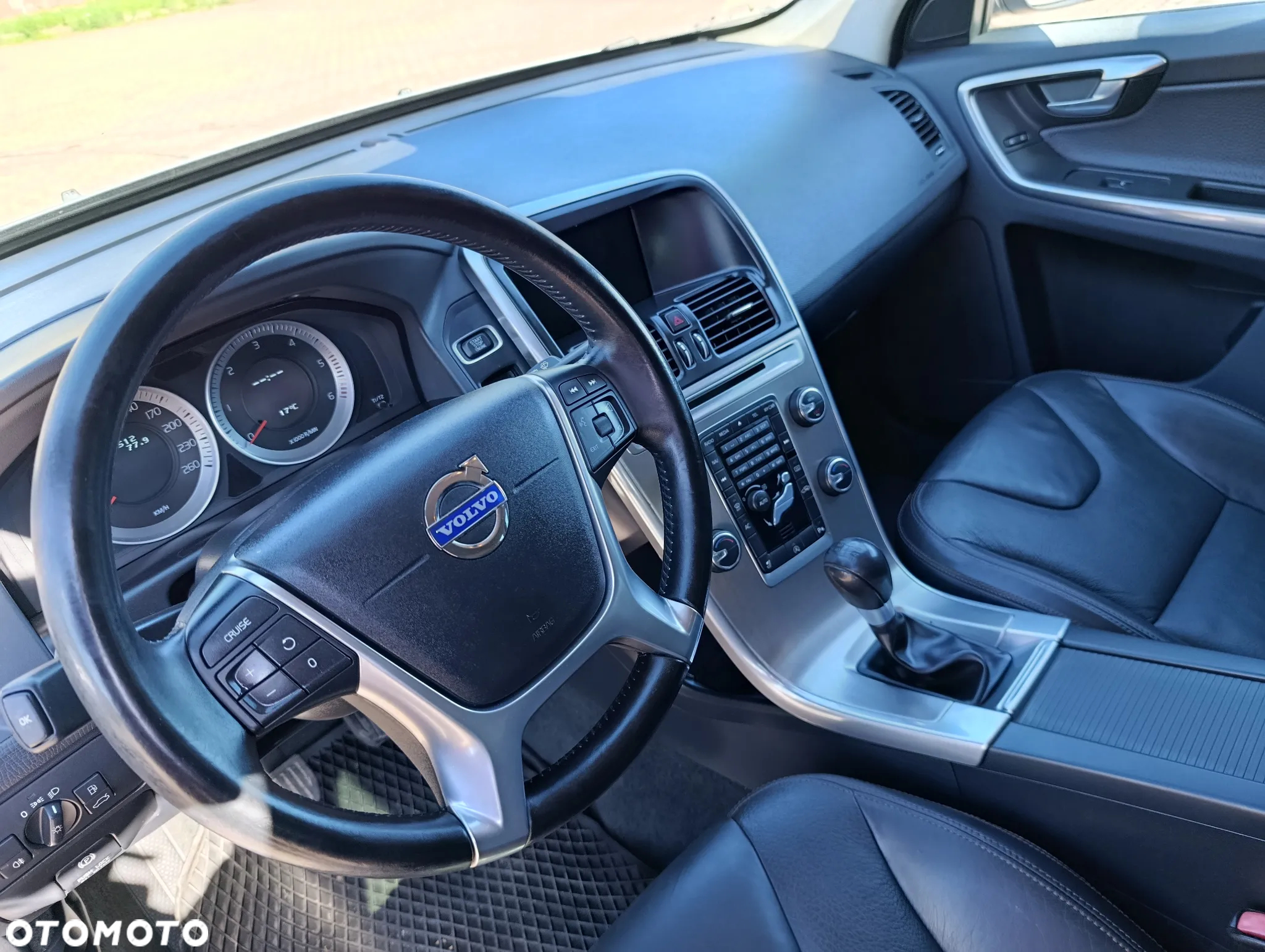 Volvo XC 60 - 4