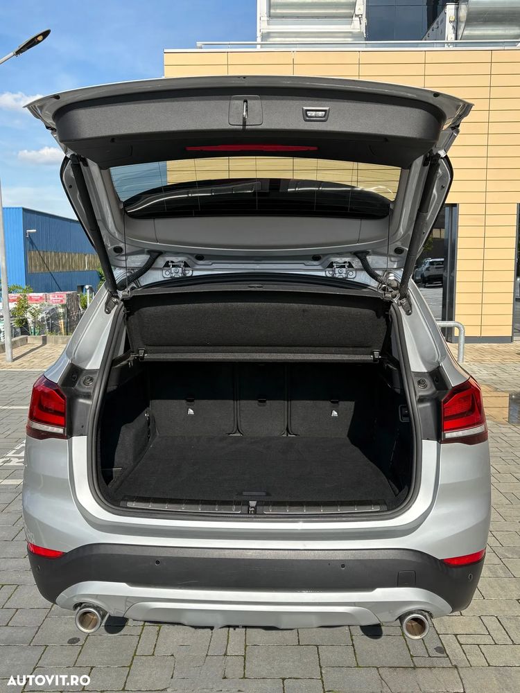 BMW X1 xDrive20d AT - 9