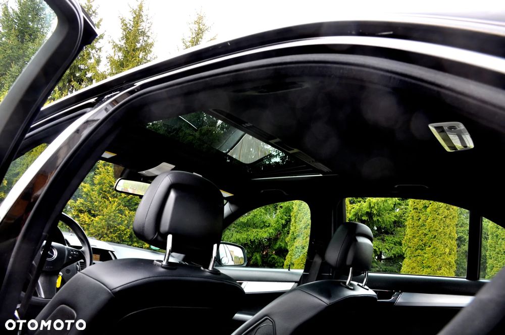 Mercedes-Benz Klasa C 300 7G-TRONIC SPORT EDITION - 37