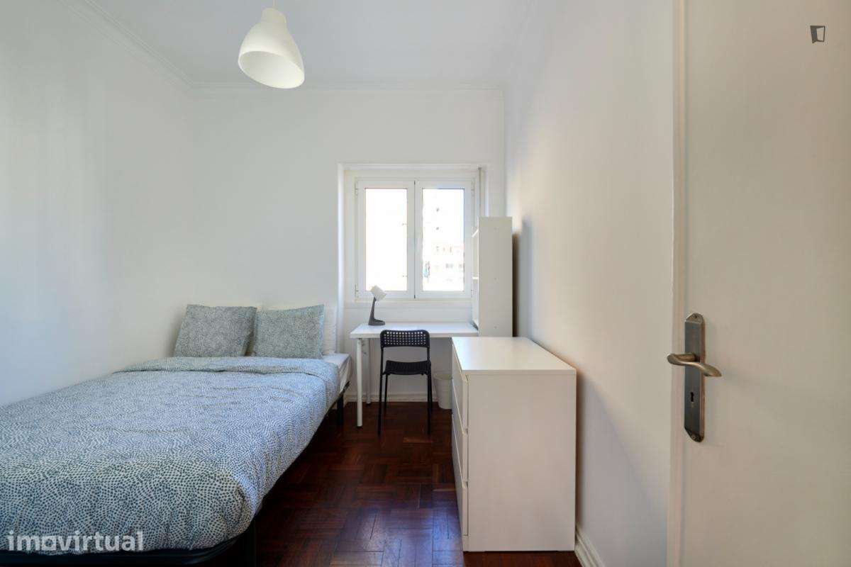 Quarto - localizado em Entrecampos Lisbon - Grande imagem: 4/25