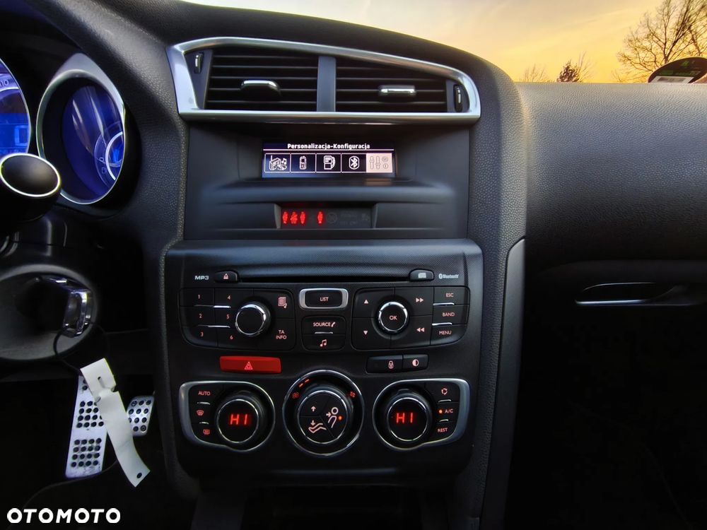 Citroën DS4 HDi 165 SoChic - 35