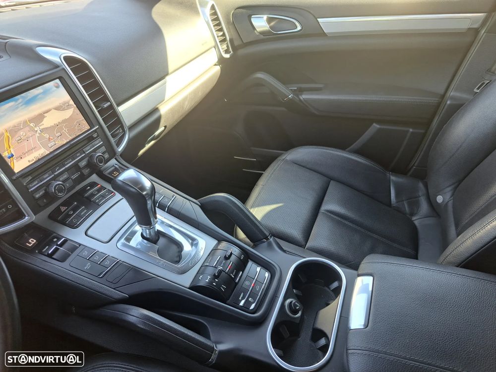 Porsche Cayenne Tiptronic - 11