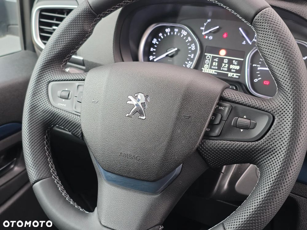 Peugeot Traveller L2 2.0 Allure - 32