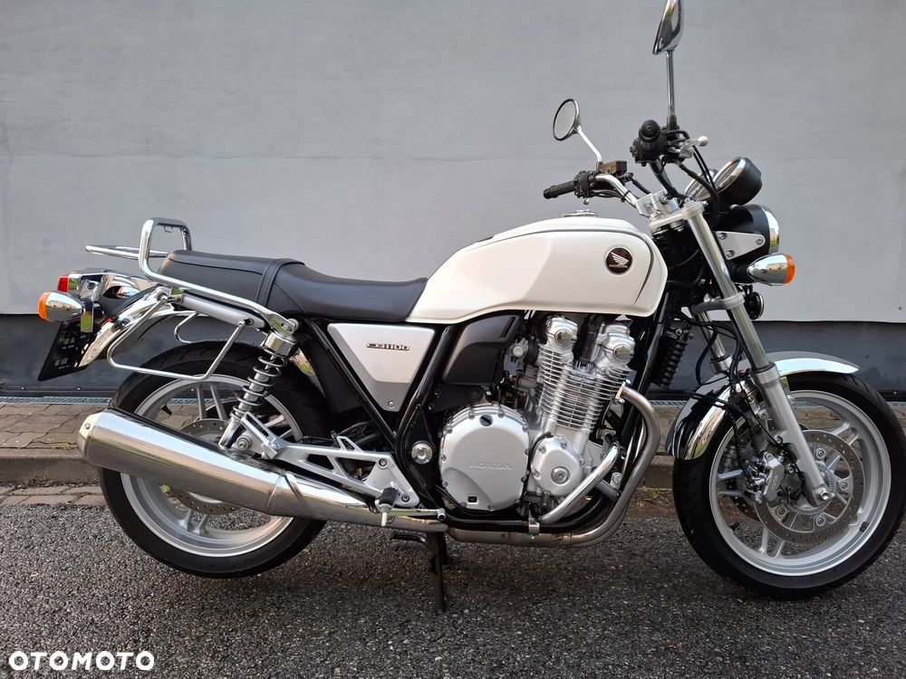 Honda CB - 1