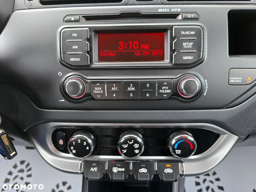 Kia Rio 1.4 Edition 7 - 24