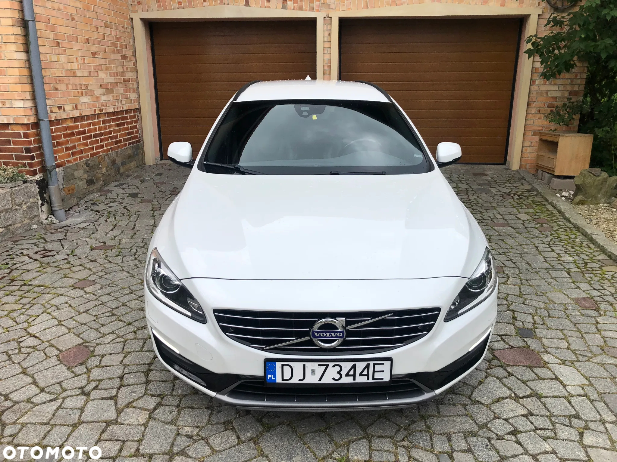 Volvo V60 D4 Drive-E Dynamic Edition (Momentum) - 2