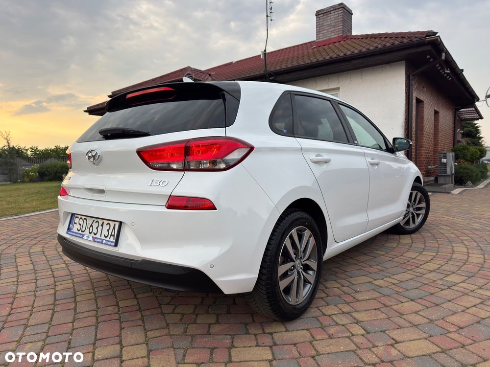 Hyundai i30 1.4 Passion Plus - 9