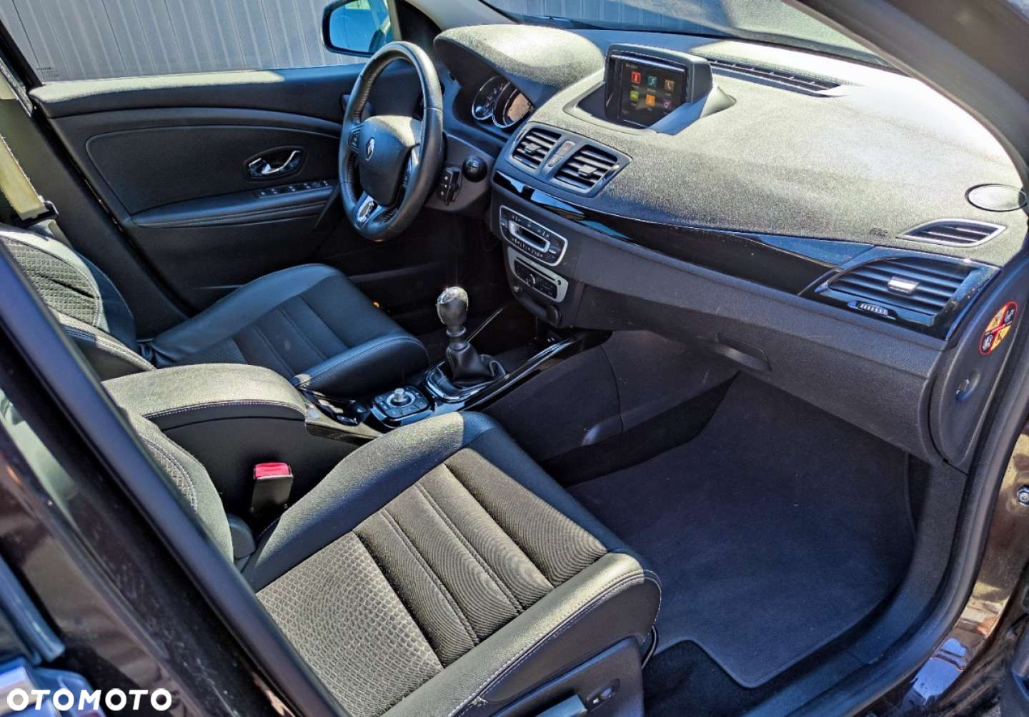 Renault Megane Grandtour ENERGY TCe 130 Start & Stop Bose Edition - 23