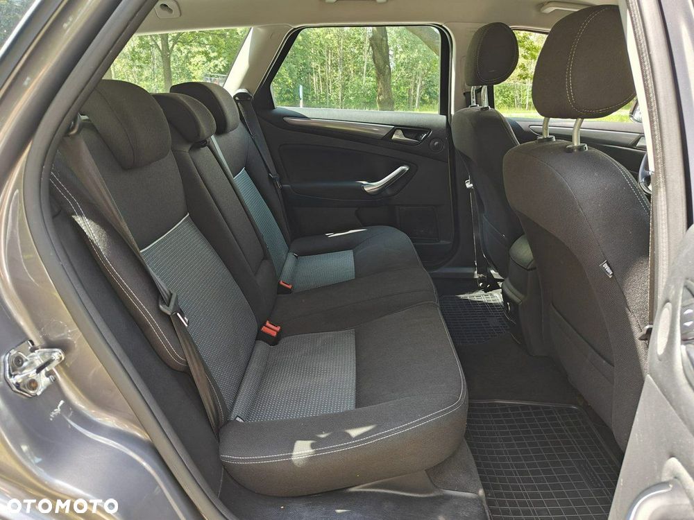 Ford Mondeo - 13