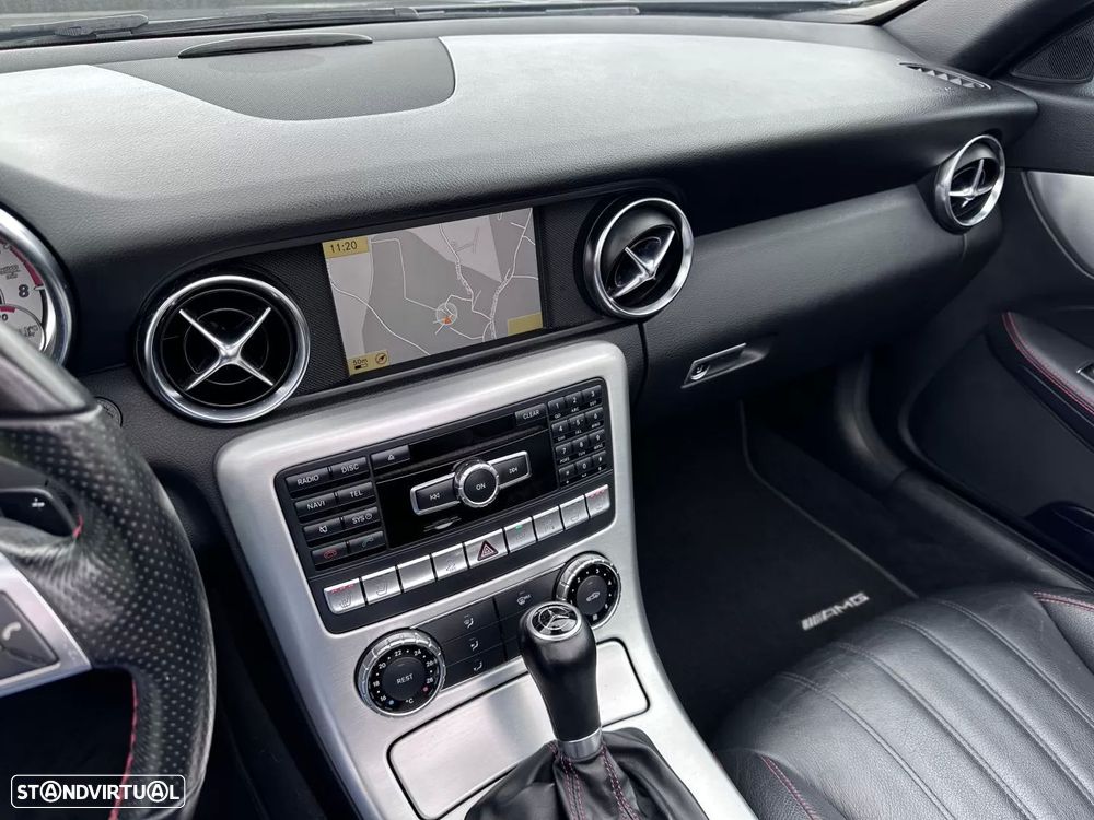 Mercedes-Benz SLK 250 (BlueEFFICIENCY) 7G-TRONIC CarbonLOOK Edition - 33