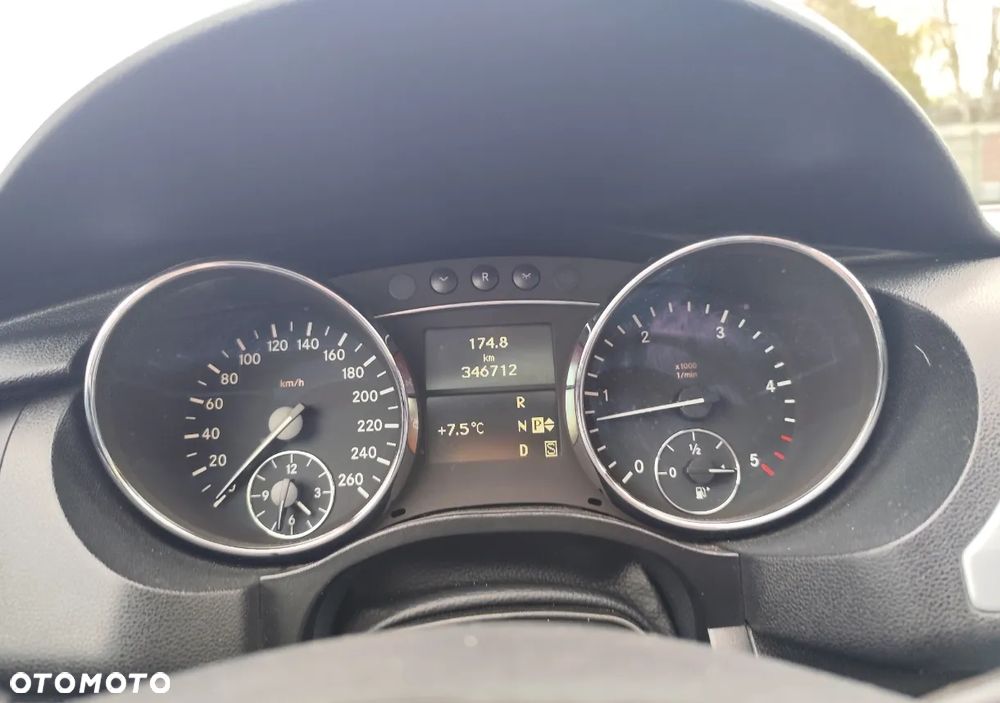 Mercedes-Benz Klasa R 320 CDI L 4-Matic - 11