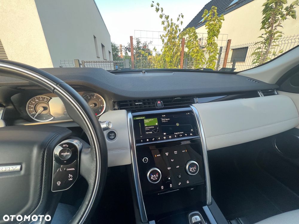 Land Rover Discovery Sport 2.0 P200 mHEV S - 16