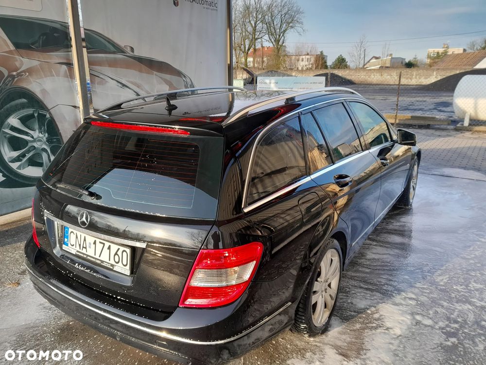 Mercedes-Benz Klasa C 180 CGI Automatik BlueEFFICIENCY Avantgarde - 2