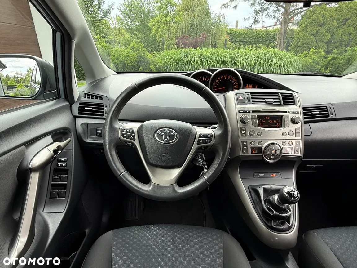 Toyota Verso 1.8 Edition - 18
