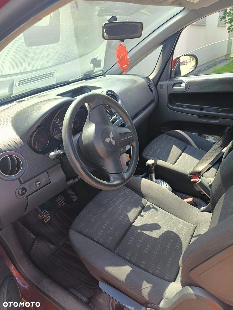 Mitsubishi Colt - 5