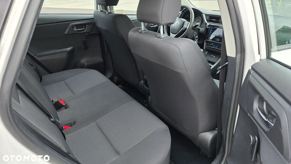 Toyota Auris 1.33 VVT-i Life - 13