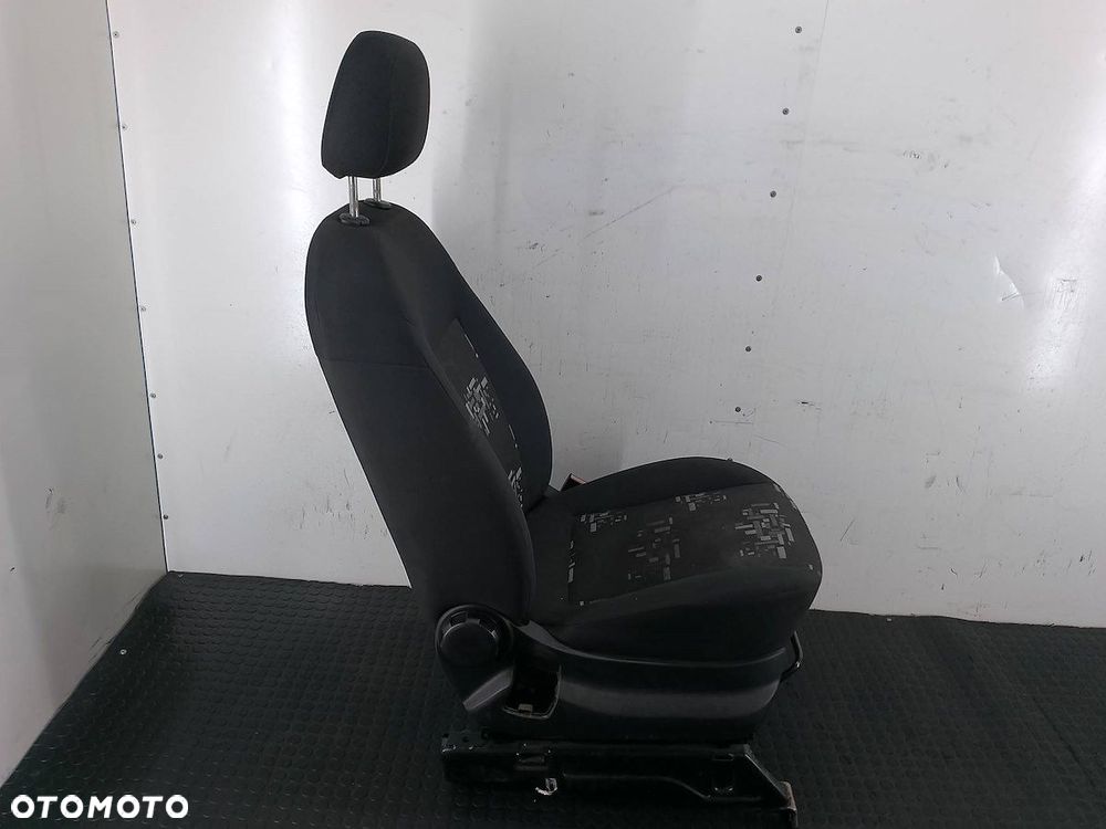 FOTEL PRAWY PASAŻERA FIAT FIORINO IV - 6