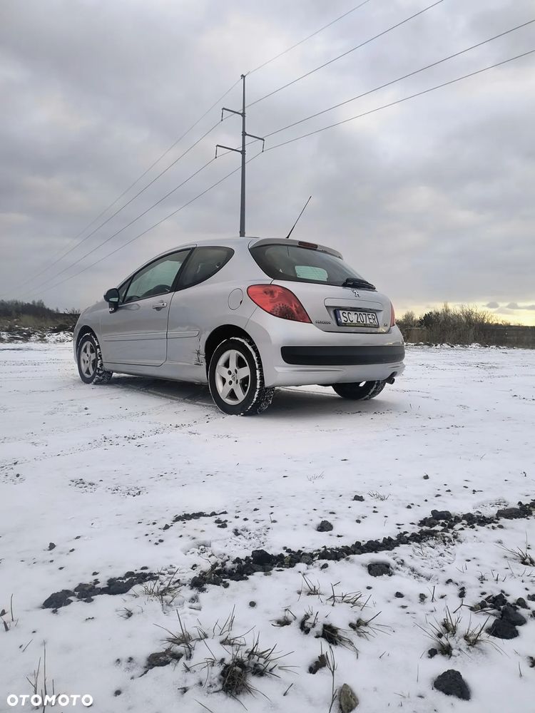 Peugeot 207 1.4 16V Trendy - 9