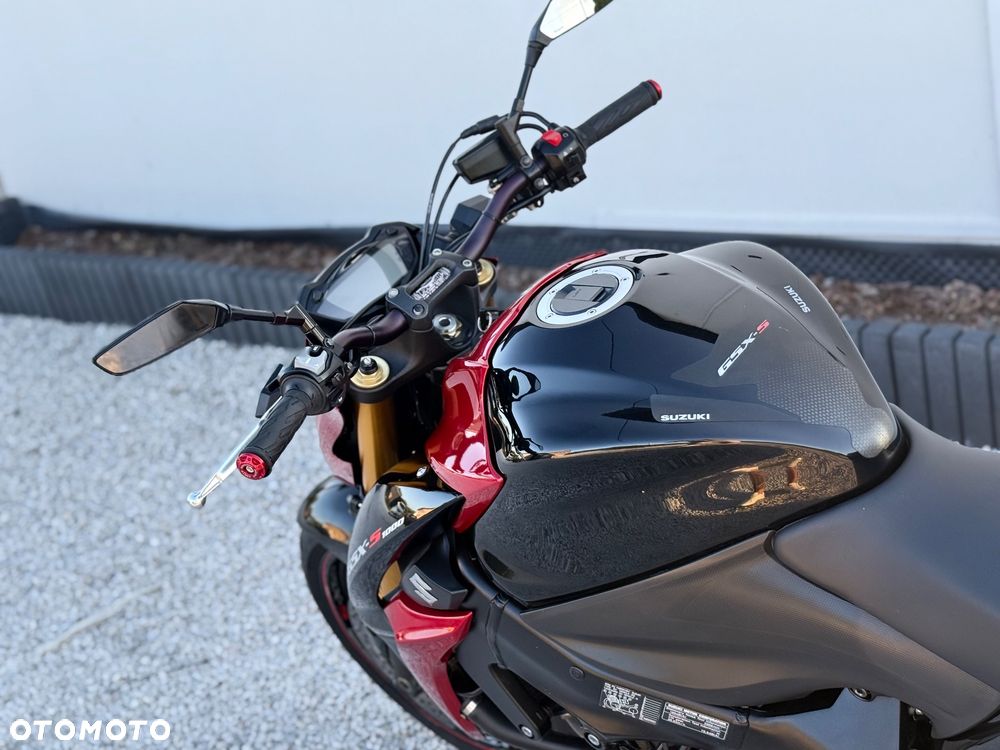 Suzuki GSX 1000 - 4