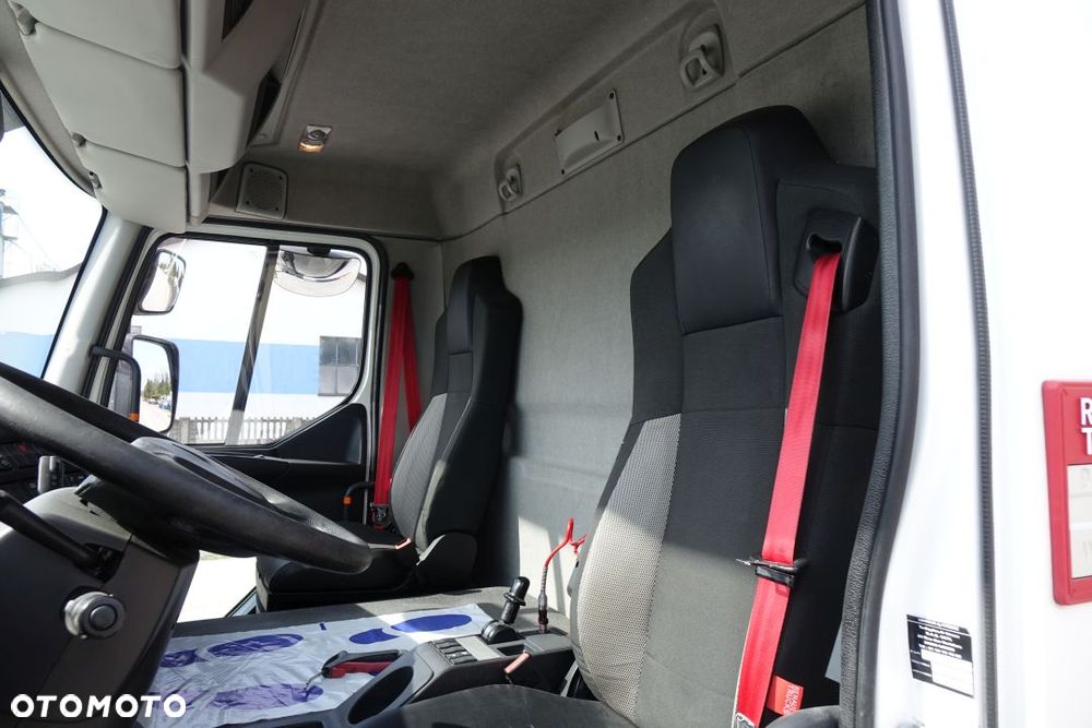 Renault D26 WIDE 6x2 / FIRANKA / EURO6 / AUTOMAT / NOWE PLANDEKI / OŚ PODNOSZONA I SKRĘTNA / WINDA ZAŁADUNKOWA - 25
