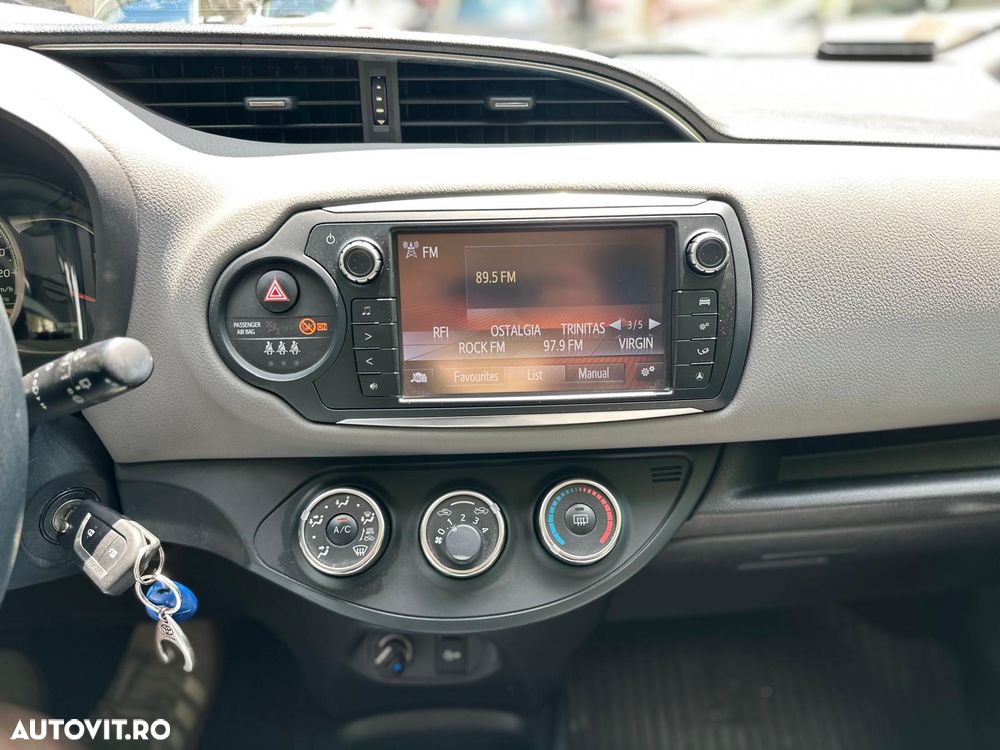 Toyota Yaris 1.33 L Dual VVT-i 5D Multidrive S Luna - 10