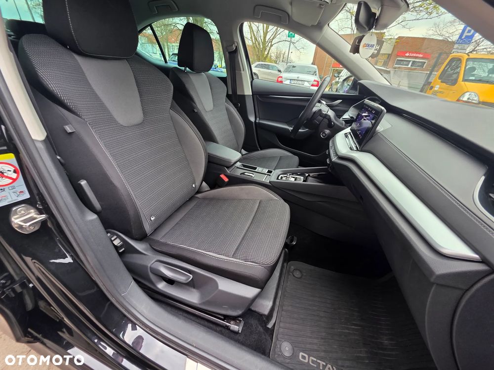 Skoda Octavia 1.5 TSI mHEV Business DSG - 18