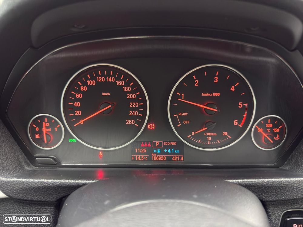 BMW 320 d EfficientDynamics Auto Line Sport - 18