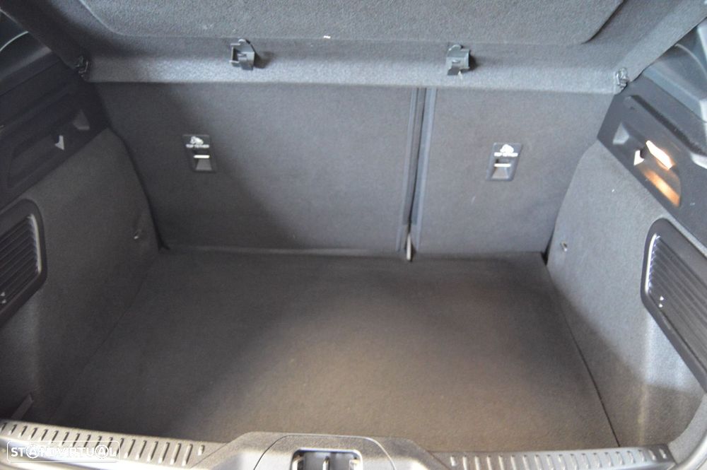 Ford Focus 1.5 TDCi ECOBlue ST-Line - 20