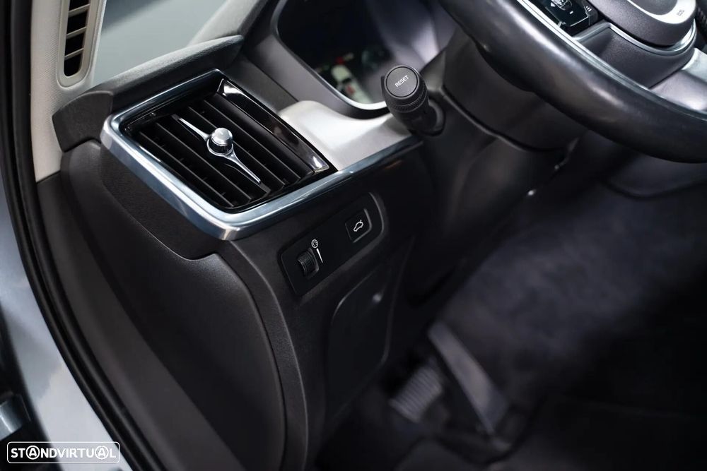 Volvo S90 2.0 D4 Momentum Geartronic - 16